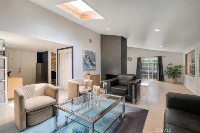 5505 Keokuk Avenue, Woodland Hills, CA 91367