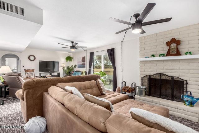 1018 E Geneva Street, Pearce, AZ 85625