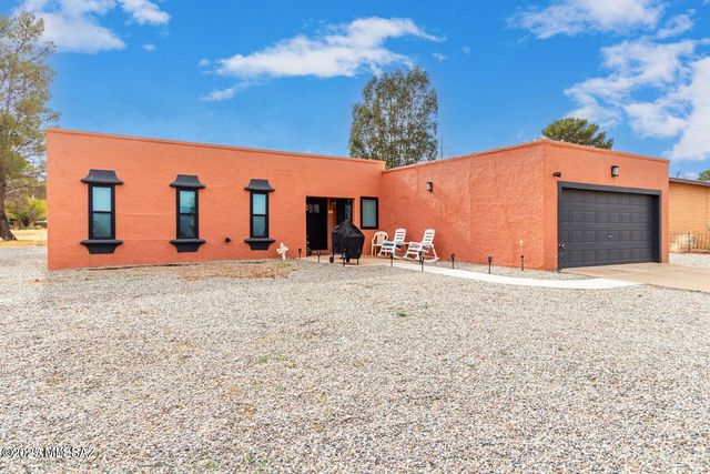 1018 E Geneva Street, Pearce, AZ 85625
