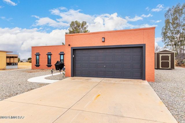 1018 E Geneva Street, Pearce, AZ 85625