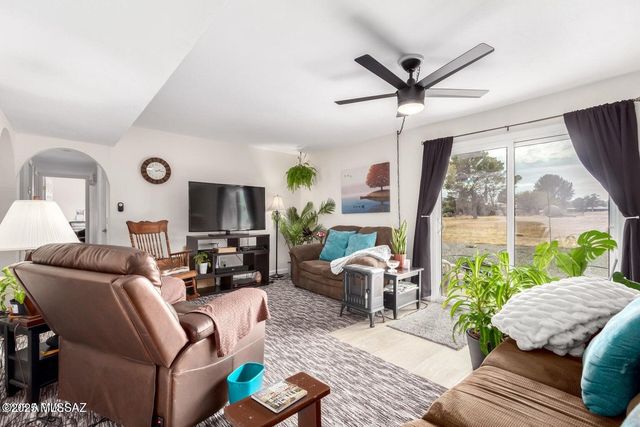 1018 E Geneva Street, Pearce, AZ 85625