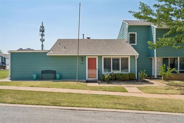 2825 Indian Creek Boulevard, Oklahoma City, OK 73120