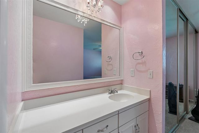 2825 Indian Creek Boulevard, Oklahoma City, OK 73120