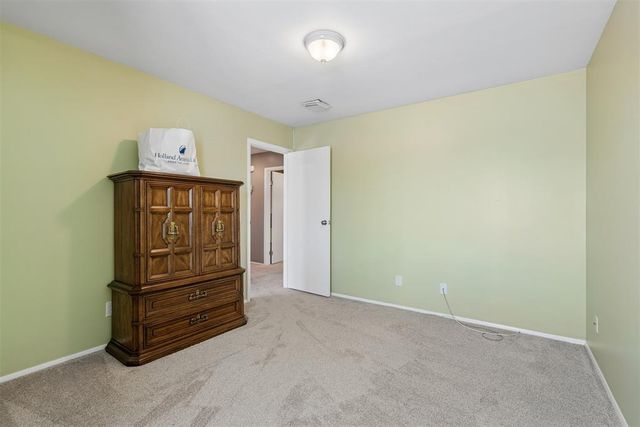 2825 Indian Creek Boulevard, Oklahoma City, OK 73120