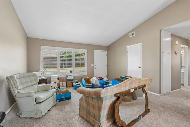 2825 Indian Creek Boulevard, Oklahoma City, OK 73120