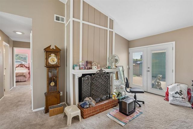 2825 Indian Creek Boulevard, Oklahoma City, OK 73120