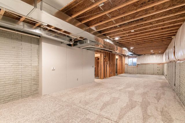 1807 NW Norton Court, Grimes, IA 50111