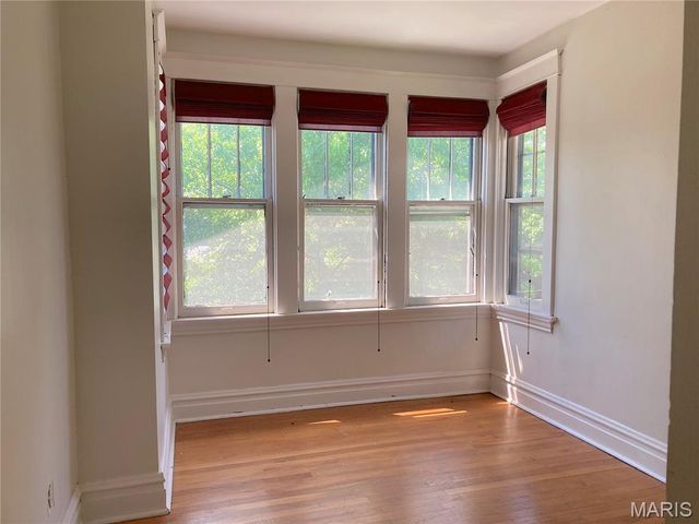 5027 Sutherland Avenue, St Louis, MO 63109