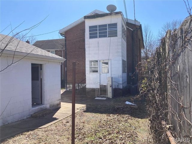 5027 Sutherland Avenue, St Louis, MO 63109