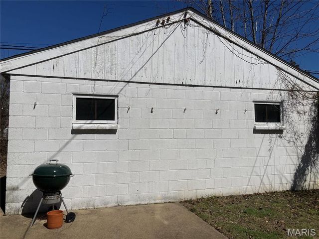 5027 Sutherland Avenue, St Louis, MO 63109