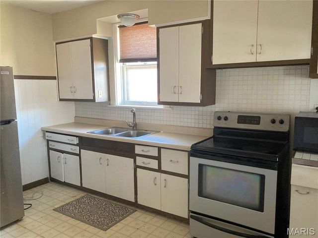 5027 Sutherland Avenue, St Louis, MO 63109