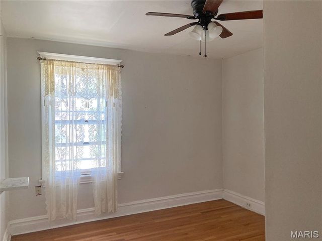 5027 Sutherland Avenue, St Louis, MO 63109