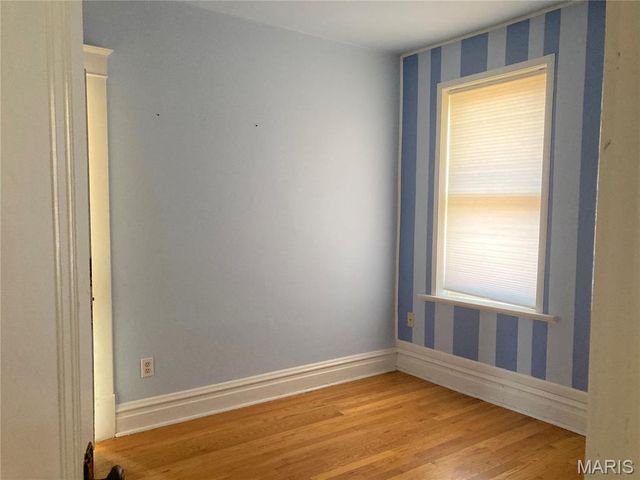 5027 Sutherland Avenue, St Louis, MO 63109