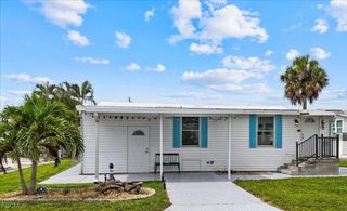 5773 Pink Panther DR, Fort Myers, FL 33908
