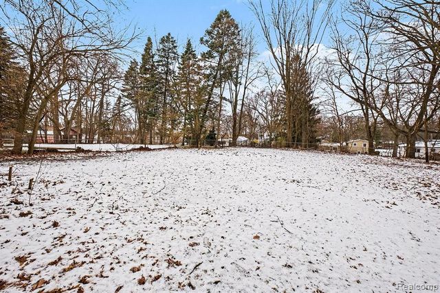 2456 Richwood Road, Auburn Hills, MI 48326