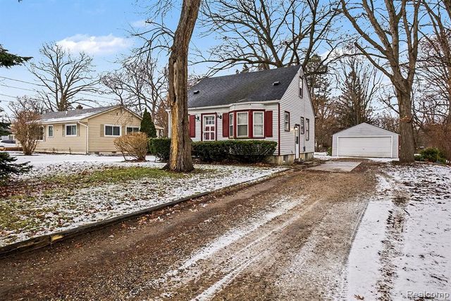 2456 Richwood Road, Auburn Hills, MI 48326