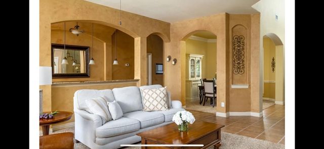 828 Hidden Glen DR, Round Rock, TX 78681