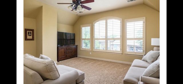 828 Hidden Glen DR, Round Rock, TX 78681