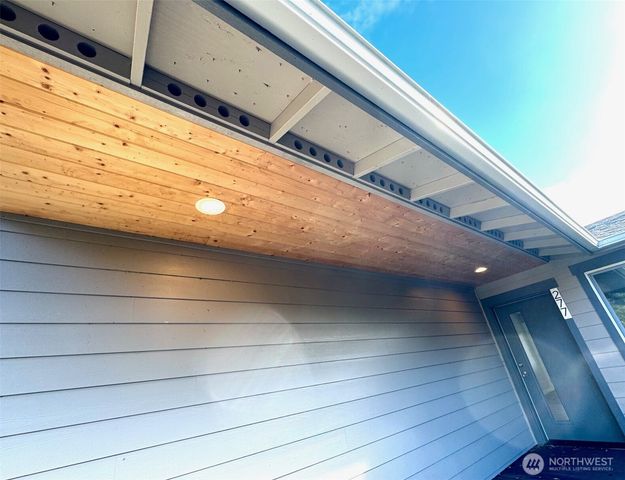 277 S Wynoochee Drive SW, Ocean Shores, WA 98569