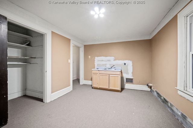 505 Elizabeth Street, Charleston, WV 25311