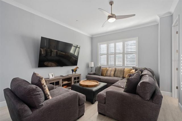 129 S PARK AVENUE 8E, Winter Garden, FL 34787