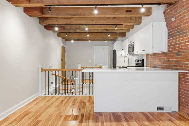 112 Fulton Street 1C, Boston, MA 02109