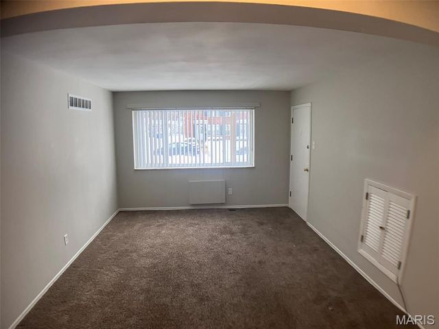 7412 Burcke Drive, Hazelwood, MO 63042