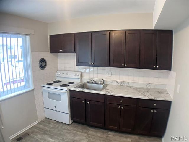 7412 Burcke Drive, Hazelwood, MO 63042