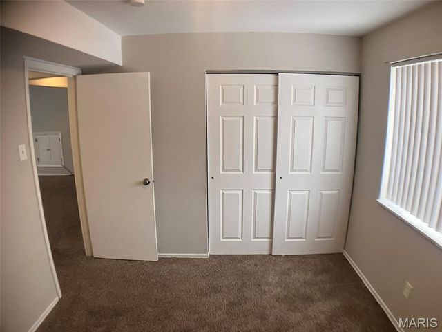 7412 Burcke Drive, Hazelwood, MO 63042