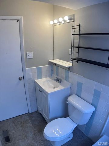 7412 Burcke Drive, Hazelwood, MO 63042