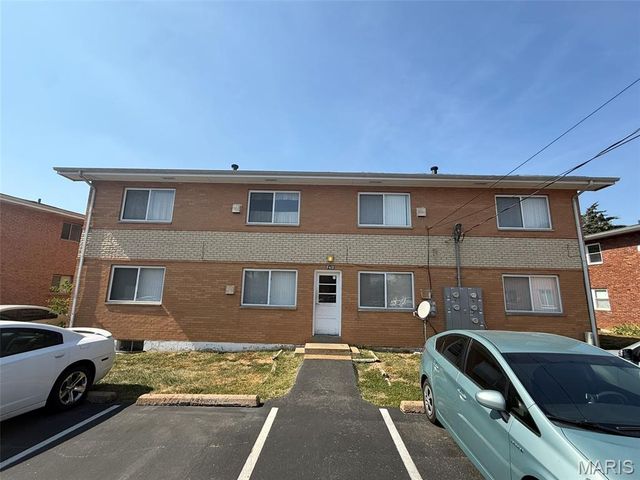 7412 Burcke Drive, Hazelwood, MO 63042