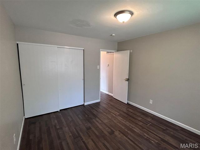 7412 Burcke Drive, Hazelwood, MO 63042