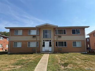 7412 Burcke Drive, Hazelwood, MO 63042