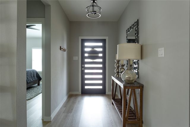 1108 Claude Street, Dallas, TX 75203