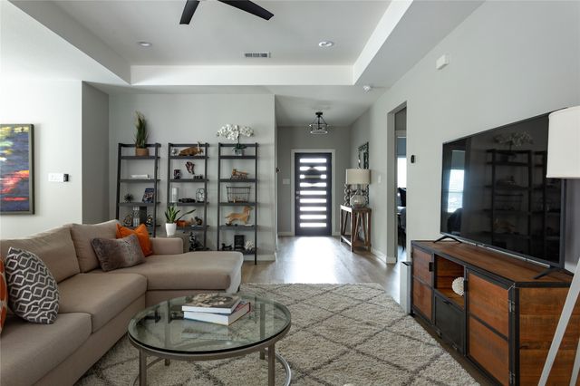 1108 Claude Street, Dallas, TX 75203