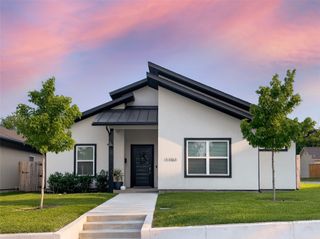 1108 Claude Street, Dallas, TX 75203