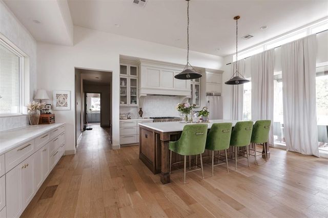 501 Old Creek Road, Edmond, OK 73034