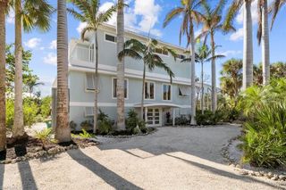 5753 Pine Tree DR, Sanibel, FL 33957