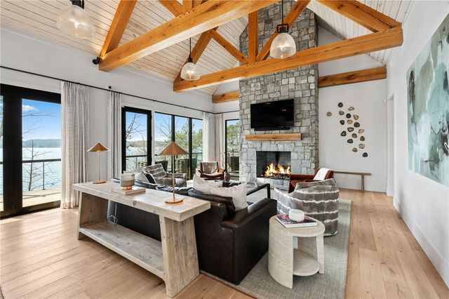 125 Waterfern Court, Six Mile, SC 29682