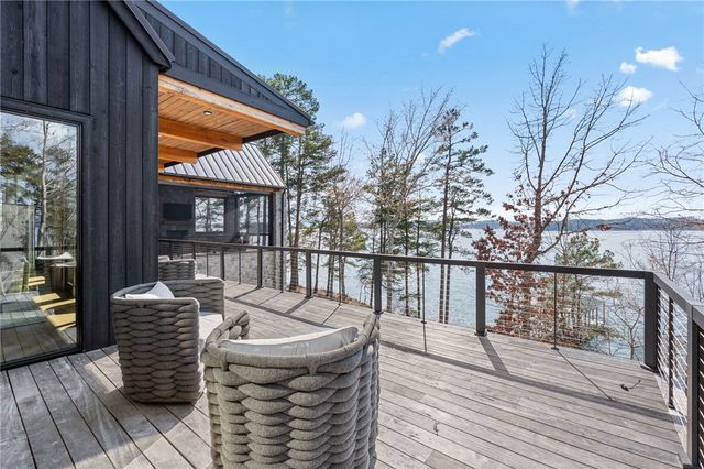 125 Waterfern Court, Six Mile, SC 29682