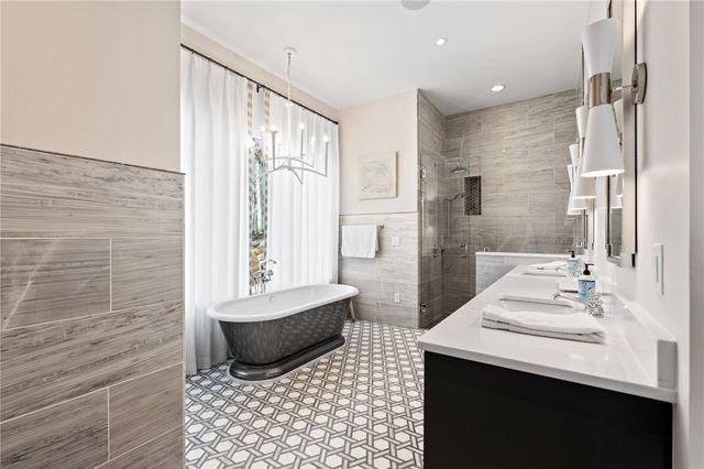 125 Waterfern Court, Six Mile, SC 29682