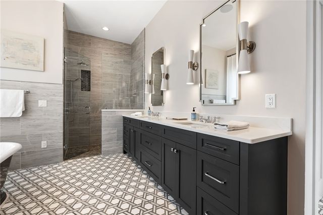 125 Waterfern Court, Six Mile, SC 29682