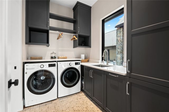 125 Waterfern Court, Six Mile, SC 29682