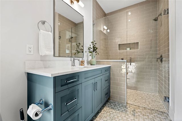 125 Waterfern Court, Six Mile, SC 29682