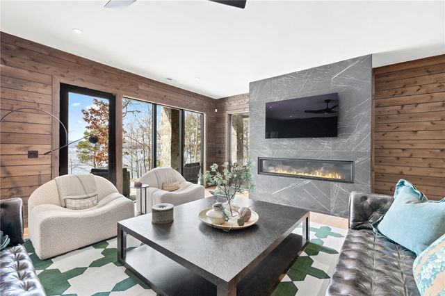 125 Waterfern Court, Six Mile, SC 29682