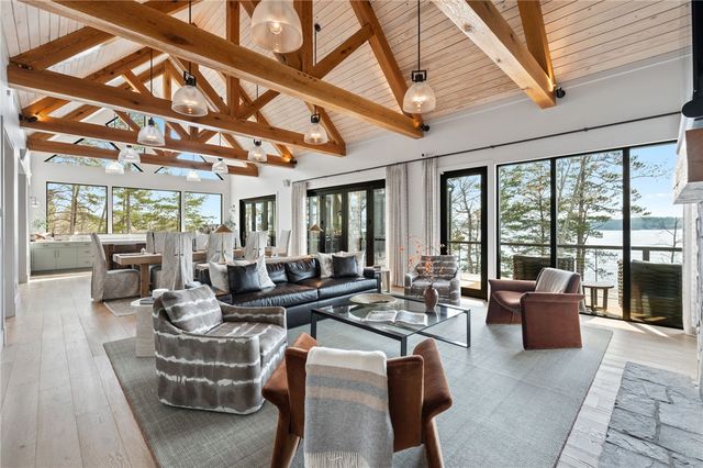 125 Waterfern Court, Six Mile, SC 29682