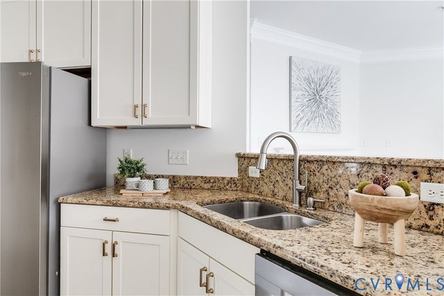 1002 Hyde Ln, Henrico, VA 23229