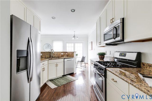 1002 Hyde Ln, Henrico, VA 23229