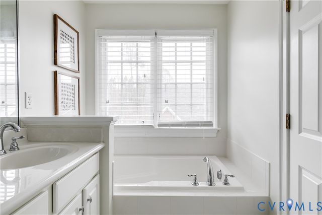 1002 Hyde Ln, Henrico, VA 23229