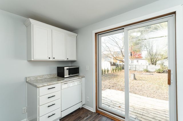 612 2nd Avenue SE, Pine Island, MN 55963